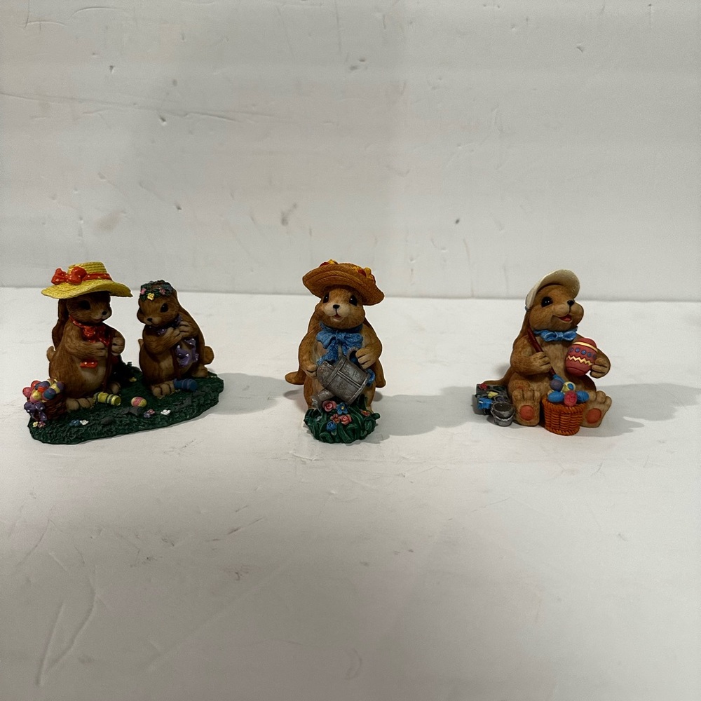 Vintage Mervyns 1998 Bunny Family Figurines Lot of 3 new Easter bunnies